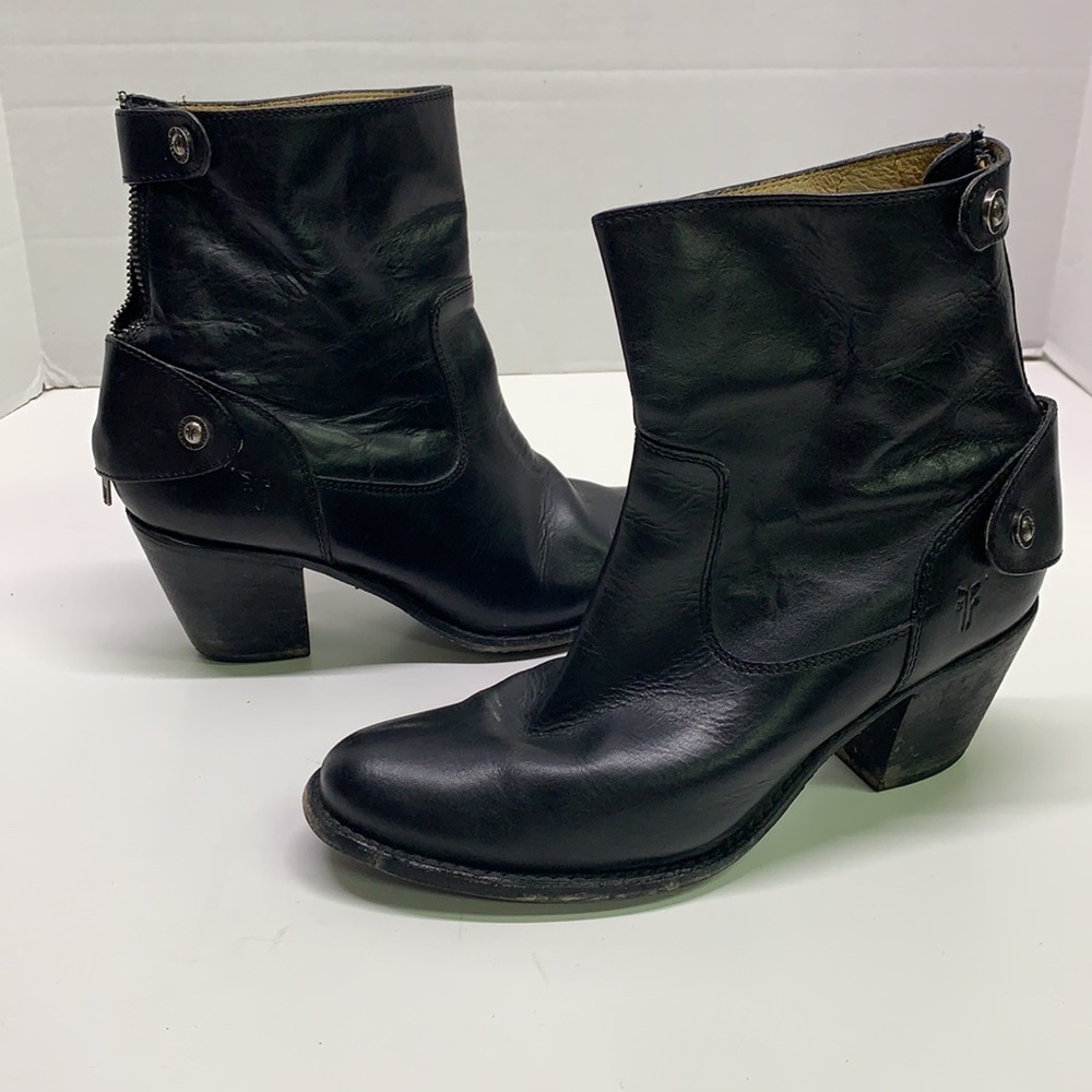 FRYE Jackie Short Zip Black Ankle Boots Women Size 7 76302